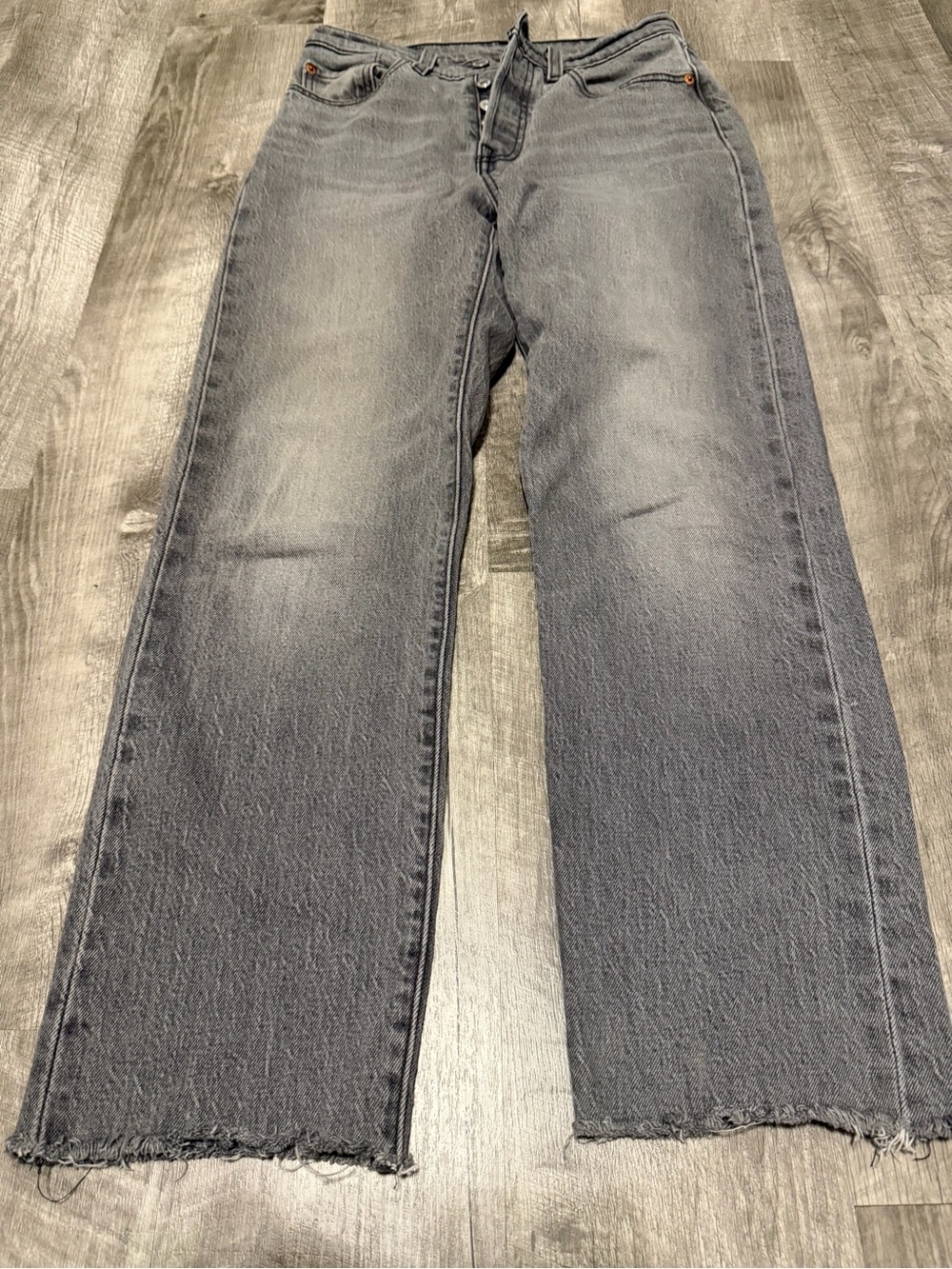 Levi's Women's Straight Jeans in Faded Gray